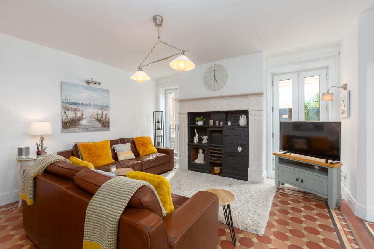 Charles Alexander Short Stay - Clifton Drive Beach Retreat リザム・セント・アンズ エクステリア 写真